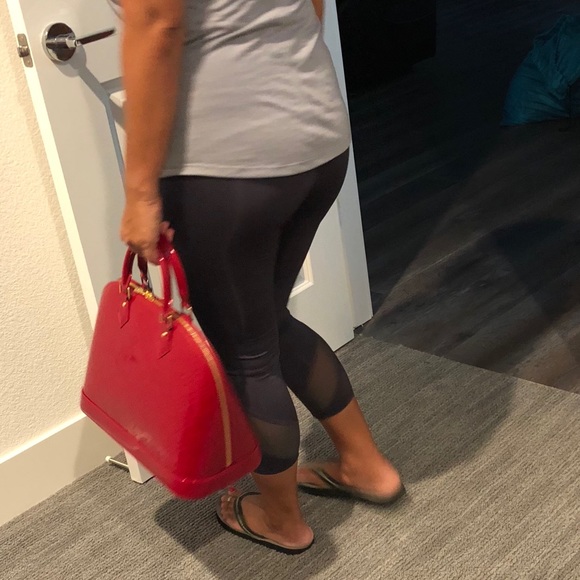 💯 Authentic Louis Vuitton Alma MM - Retired color - Picture 6 of 12